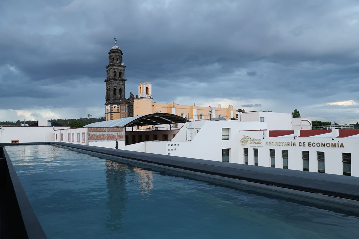 hotel la purificadora alberca