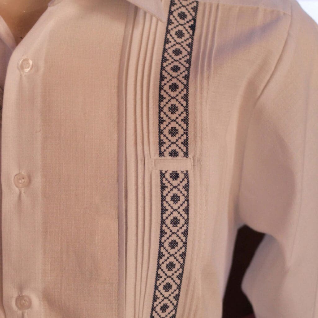 artesanías_Yucatán_guayabera artesanías de Yucatán