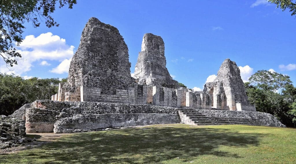 zonas_arqueológicas_Campeche_Xpuhil Xpujil, una de las zonas arqueológicas de Campeche