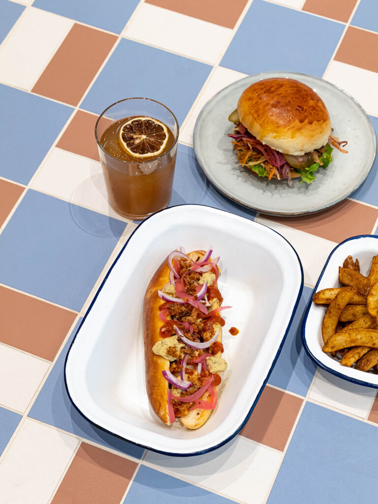 Galerias_Lafayette_starving_club_2 The Starving Club