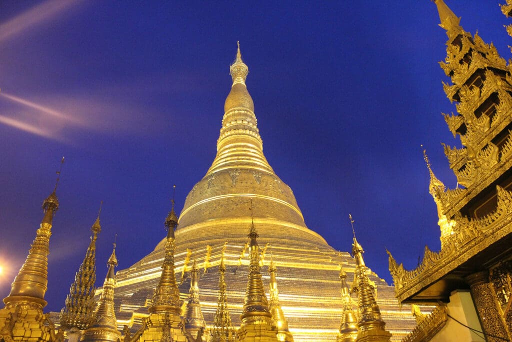 lugares_amarillos_pagoda_Shwedagon_Myanmar Pagoda Shwedagon, para el Yellow Day 2025