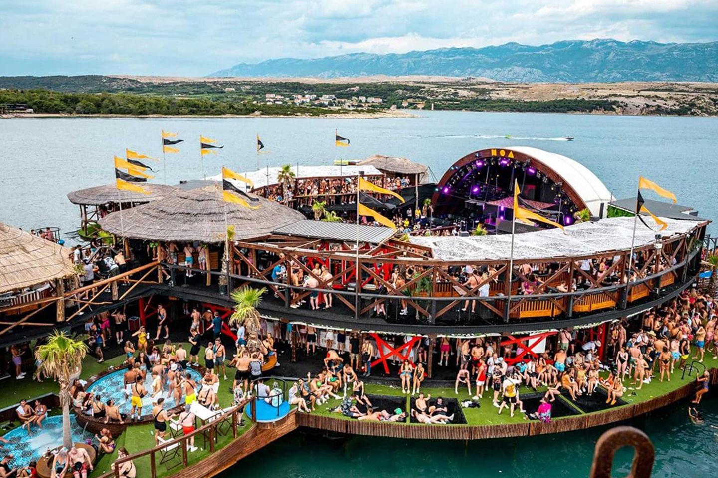 Hideout (Zrce, Croacia).